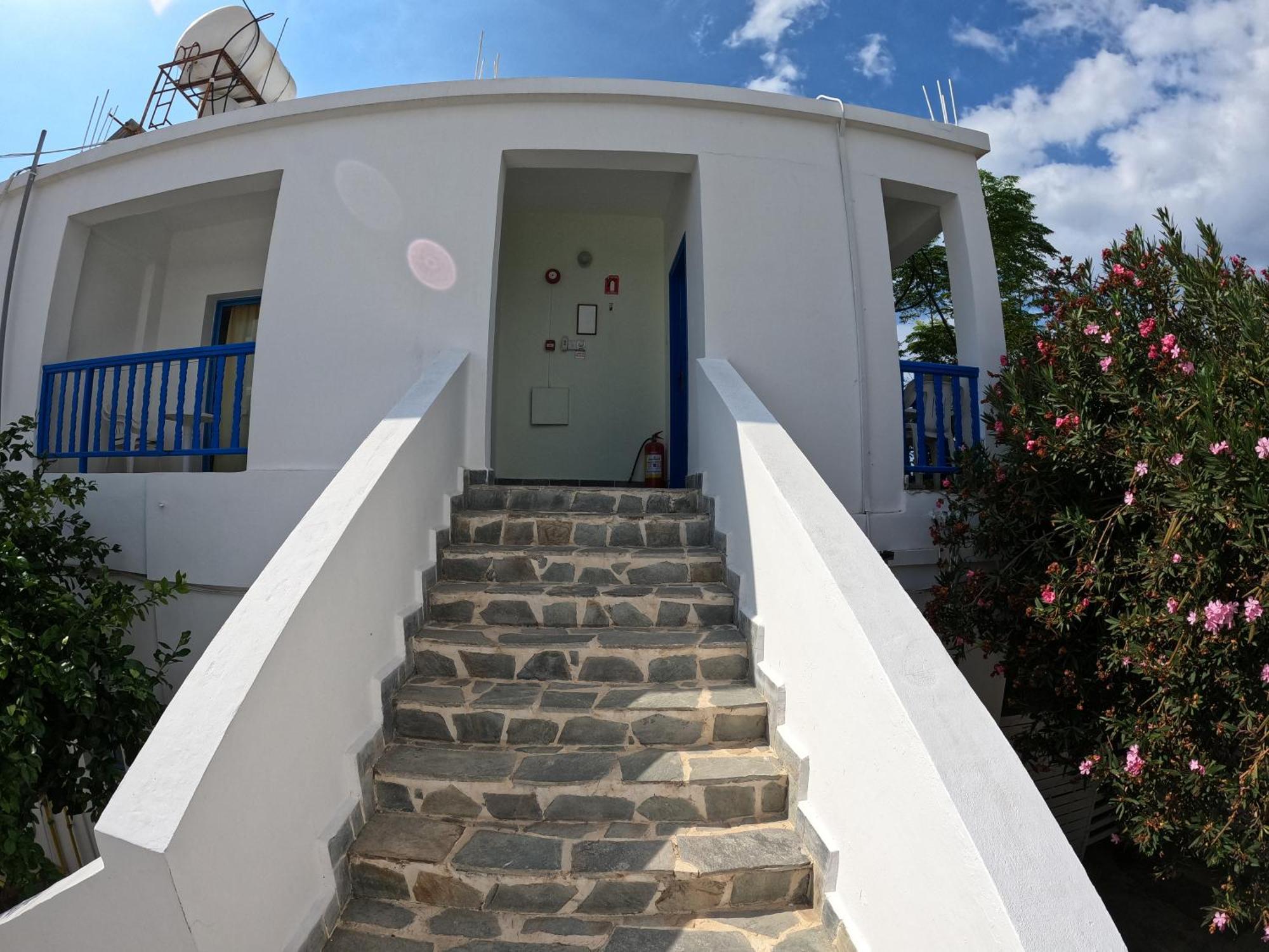 Island Budget Apartments パ フォス エクステリア 写真