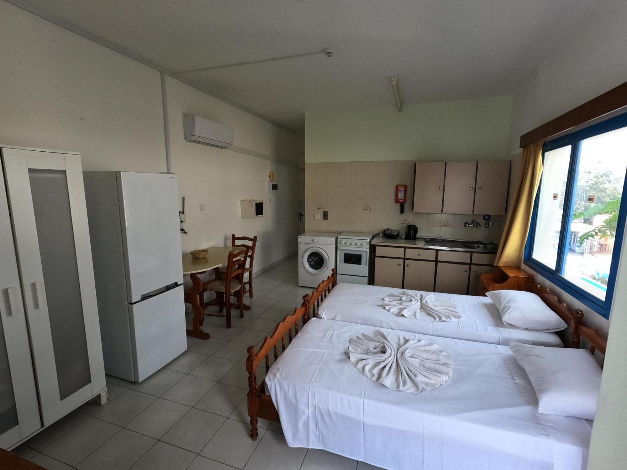 Island Budget Apartments パ フォス エクステリア 写真